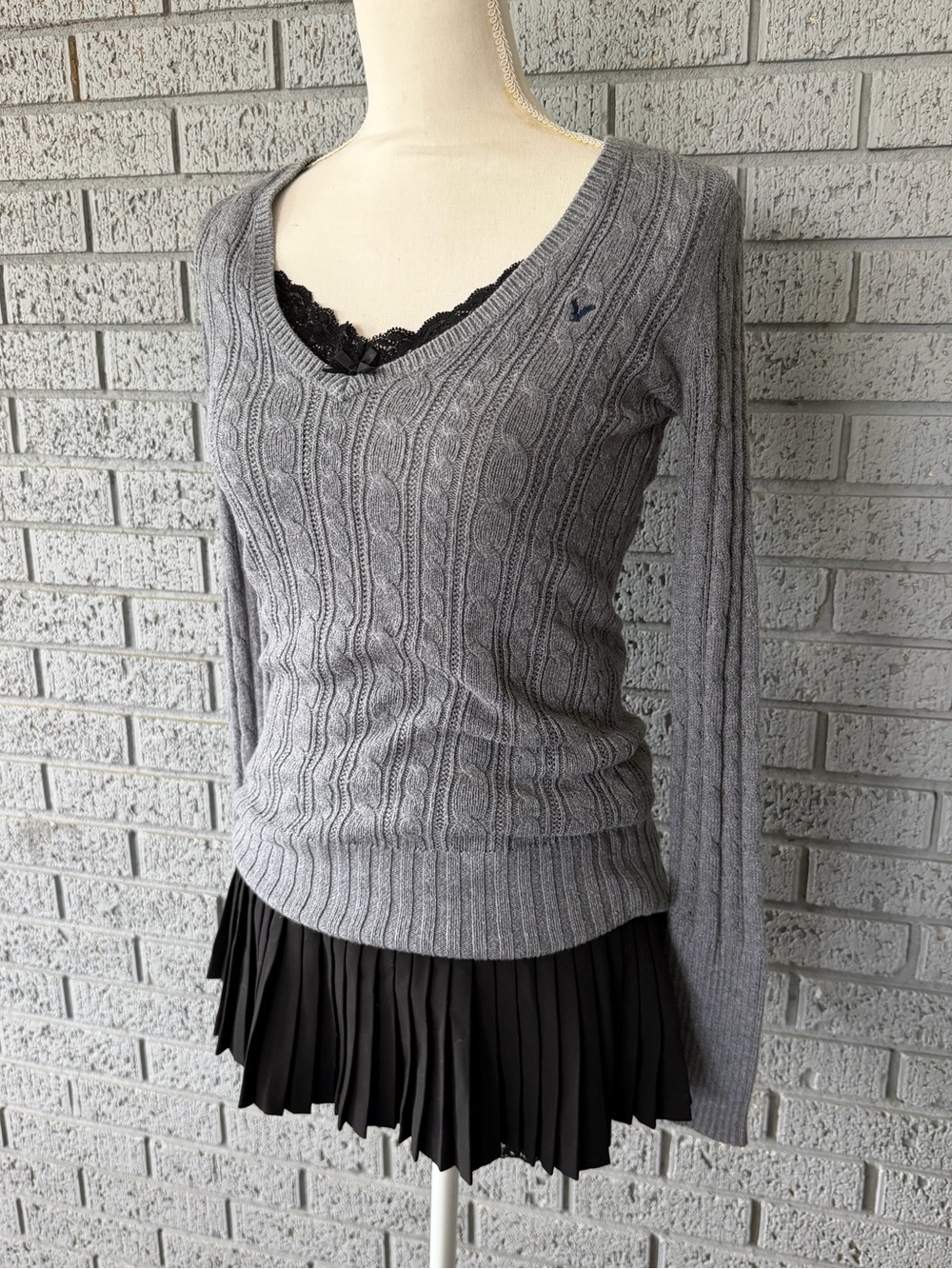 Y2K American Eagle Cable Knit V Neck Sweater Long Sleeve Heather Grey Size Small